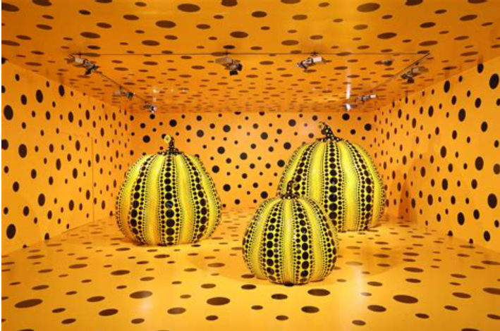 Kusama before the crowds